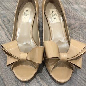 Valentino patent leather peep toe with bow accent